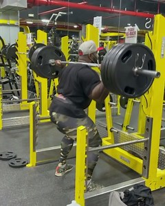 387K views · 629 shares | Nobody makes 405 look like a warmup quite like Akim Williams! Posted @withregram • @akim_bkbeast_williams That #v8 working on all #cylinders #bkbeasts Team @musclemeds_carnivor | Mr. Olympia LLC | Facebook