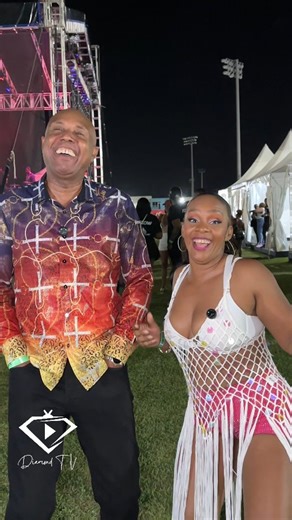 📢 DISCLAIMER 📢: 90% of this interview had to be scrapped because of poor audio 😢 (even in this video it is still evident) and it was filled with such an inspirational message for the young upcoming artist! He expressed being in full support of their music efforts in whatever form they chose! I decided to pull the best parts and still post because I refuse to let such a joyful moment go to waste! It's such a pleasure to catch up with RPB every season!!! Positive vibes only! 🗣 MORAL OF THE STO