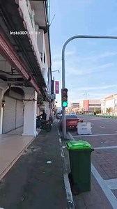Patut maki lagi bang. Nak lintas jalan pun tak selamat. 📌 Jam Besar, Sg. Petani ---------- Sertai channel Telegram PSP untuk info terkini : https://t.me/inipsp . | Penduduk Sungai Petani