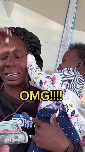 I saw this homeless mother on the street selling her drawings to support her baby 🥺💔 #family #LIKEABOMBSHELL #kindness #mentalhealthawareness