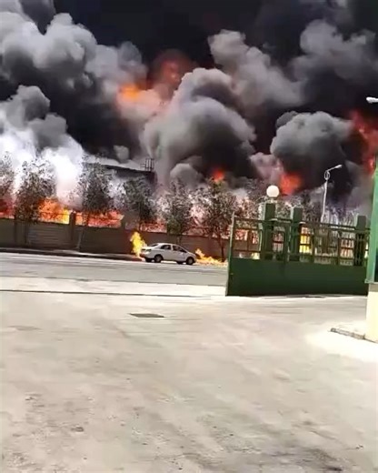 🔴BREAKING NEWS Just hours ago, an intense fire broke out in a U.S. residential area… See more | America Alerts