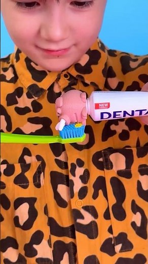 WOW! 🐷 This PIG Shoots Toothpaste — BRUSHING Just Got FUN! 🪥🎯 #shorts #oops