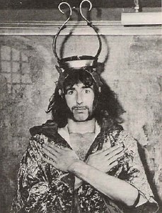 Arthur Brown filmed by Nicolas Roeg at the 1971 Glastonbury Festival: Hellfire!