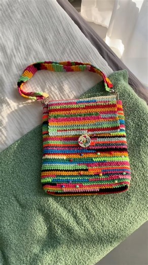 Before/after 💌 scrap yarn bag #crochet #crochetbag #scrapyarn