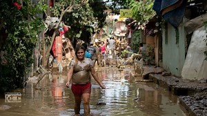 Vietnam braces for Typhoon Vamco, 53 dead in Philippines | The Jerusalem Post