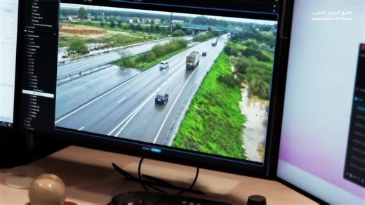 Retour en vidéo sur la visite de la délégation de la SN ADS SA à ADM, du 03 au 05 février 2026, marquée notamment par la signature d’une convention-cadre d’assistance technique et de formation entre les deux institutions, ainsi que par des visites de terrain et des échanges techniques. Cette coopération s’inscrit dans une démarche de partage de l’expérience marocaine dans le domaine de l’industrie autoroutière et reflète la dynamique de coopération Sud-Sud entre acteurs africains. #AutoroutesDuM