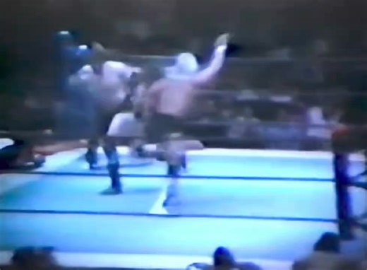 Hulk Hogan vs Stan Hansen in Japan | RassleRama