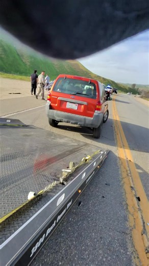 Trying out the SafeAll Striker Tow Light @Zip’s AW Direct @MJYTOWING #towing #kerncounty #towingandrecovery