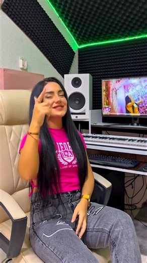 Valla ben aşık mecnun | muhteşem şarkı | dans etmeyi seviyorum | pembe gömlek #nazdej