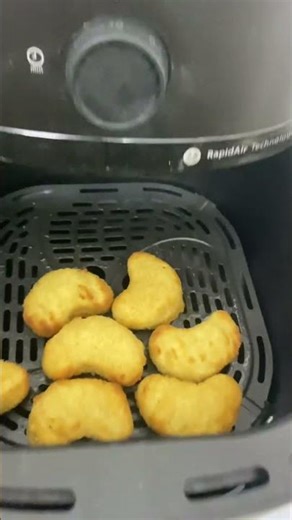Air Fryer Ep.2: Frozen Chicken Nuggets #airfryerrecipes
