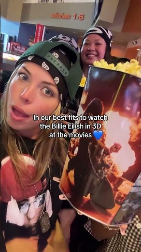 Hit Me Hard And Soft: The Tour (Live in 3D) | Dress Like Billie | Paramount Pictures UK