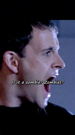 Dracula 2000 | Simon's Iconic Panicked Line "Is it a zombie? Zombies?" That Became A Meme