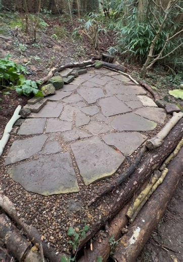 #yorkstone #lowimpact #gardendesign #naturalpaving #craftedlandscapes