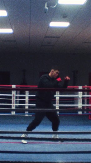 9.6K views · 76 reactions | Where legacy is built on hard work and harder fighters, this is Wales. @taylorbevan1 fights for his own, forged in his 혤혰혳혯혦혳. An undefeated 5-0 prospect training out of Cardiff, Bevan’s mastering his craft under the tutelage of legendary ex pro and now coach, Colin Jones. Chasing greatness one round at a time and carving his place in British boxing history. Welcome to #TeamEverlast. | Everlast | Facebook