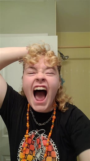 Pearl's Haircut in Splatoon 3: A Green Screen Transformation