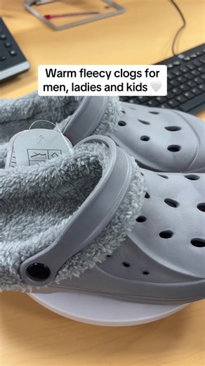 Link below🤍. Warm fleecy clog slippers for everyday use. #snow #cold #shors #slippers #fleece #fleecelined #clog #fyp