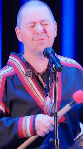 Verdensfolk | I dag, 6. februar, feirer vi Sámi álbmotbeaivi – Samefolkets dag 🌿 Vi markerer dagen ved å dele et øyeblikk fra vår julekonsert i 2024, der... | Instagram