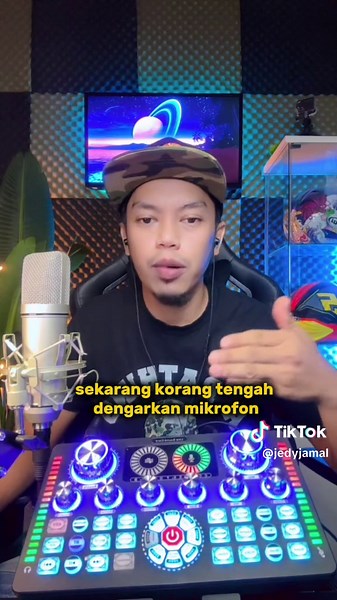 Sound Card Q1 dengan Fungsi 48v Phantom Power untuk Live dan Karaoke