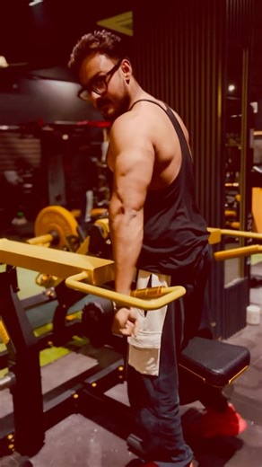 Triceps Blast 🔥 | Plate-Loaded Dip Machine | Train with_AD