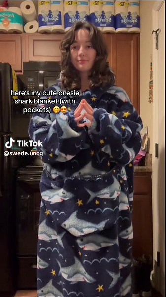 #fyp #onesie #blanket #blankethoodie #comfortable #clothes #foryou