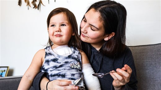 Manitoba mother wants answers after IV treatment leaves toddler with swollen arm