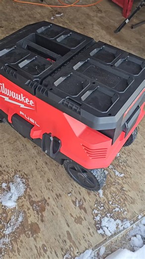 One push of this button will change how you work forever . . #Milwaukee #Milwaukeetools @milwaukeetool #packout ##shopvacuum #woodworkingtools #m18 | Tool Review Zone