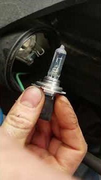 2016 Hyundai Tucson headlight bulb replacement