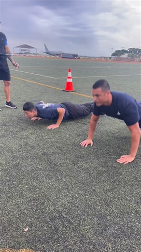 Hawaii Air Force Special Warfare Recruiter on Instagram: "TRAIN HOW YOU FIGHT. SPECWAR candidates out here working hard, land and water. Interested in joining? Call or text me at (808) 208 -1693. #specialwarfareairmen #pararescue #usafrecruiting #specialwarfare #airforce"