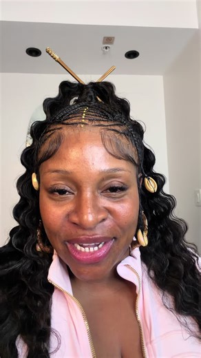 PEACH McINTYRE 🍑 KICKS ALL OF HER HAIR STYLIST 💇🏽‍♀️ OUT OF HER HOTEL ROOM 🏨 IN TAMPA, FL BECAUSE SHE DOESN’T 🙅🏽‍♀️ WANT TO TAKE HER HAIR 👱🏾‍♀️OUT 😭😭😭