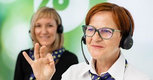 NLB Kontaktni center je prek video klica s tolmačem zdaj lažje dostopen tudi gluhim in naglušnim - UPORABNA STRAN