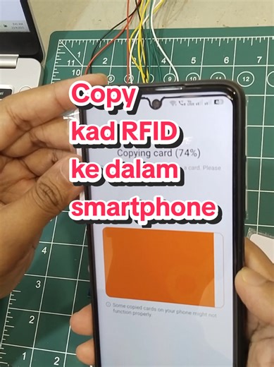 Shahrulnizam IOT (@shahrulnizam.com) - Replying to @jabbarwahab Copy kad RFID ke dalam smartphone #shahrulnizamiot #rfid #smartphone