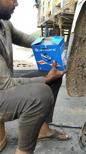brake pad replacement🛠️ #mechanic #automobile #pappukhura #shortsfeed #shortvideo #brakepads
