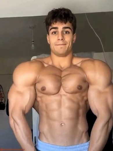 Muscle changing morph male