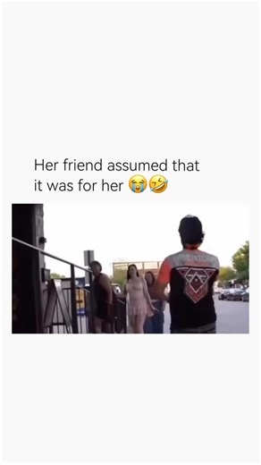 Memes and funny clips on Instagram: "Ever noticed how quickly people jump to conclusions? That’s basically what “assumed already” is—a mental shortcut our brain takes to fill in missing information. Psychologists call this the “assumption bias”. Our brains are wired to predict outcomes based on patterns, past experiences, or what seems likely. So when someone says or does something, people often assume they already know the whole story, even when they don’t. The tricky part? These assumptions ca