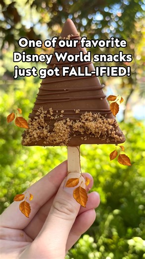 🎃 NEW TREAT ALERT 🎃 — There’s a pumpkin twist on one of our all-time favorite Animal Kingdom snacks! Head to Flame Tree Barbecue to try the Pumpkin Cheesecake Pop for $6.29 — a seasonal version of the Key Lime Pie Pop we cannot stop telling all of our friends about! 🧡 This one tastes exactly like you’d hope: a slice of pumpkin cheesecake dipped in milk chocolate, topped with graham cracker crumbs, and packed with cozy fall flavors like cinnamon and nutmeg. 🍂✨ It’s basically like if pumpkin p