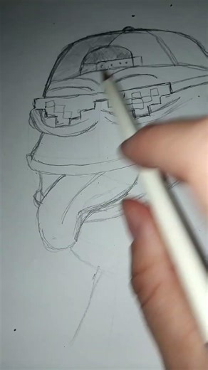 Drawing with BOTH hands at the same time 😳✍️