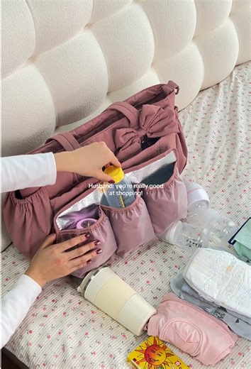 The Perfect Diaper Bag for Moms: Stylish & Practical