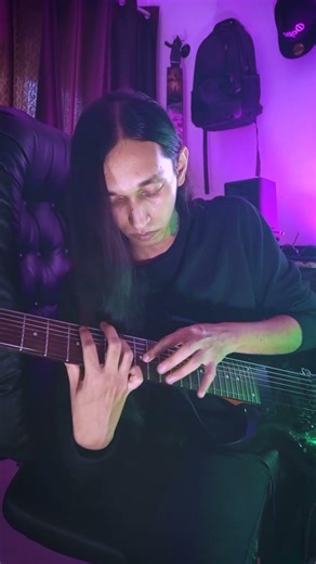 8 String Guitar Tapping with FX
