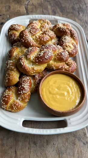 77K views · 359 reactions | Quick Beer Cheese Dip! Grab the soft pretzels for this cheesy dip starring your favorite beer. 燎 RECIPE: https://www.justataste.com/quick-beer-cheese-dip-recipe/ | Just a Taste | Facebook