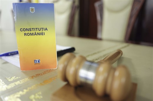 Boicotul și tergiversarea deciziilor le-ar putea fi interzise judecătorilor CCR, dacă parlamentul aprobă un proiect inițiat de liberalii Raluca Turcan și Daniel Fenechiu