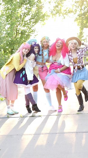 My Little Pony Cosplay: Rainbow Dash, Pinkie Pie, Rarity, Fluttershy