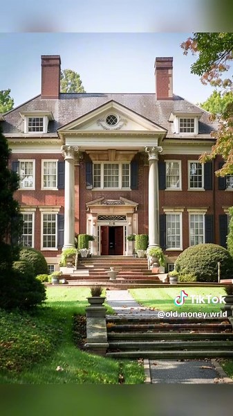 Exploring Old Money Houses and Aesthetics