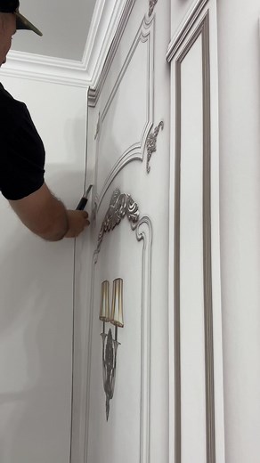 Applying Decorative Wallpaper: Step-by-Step Guide