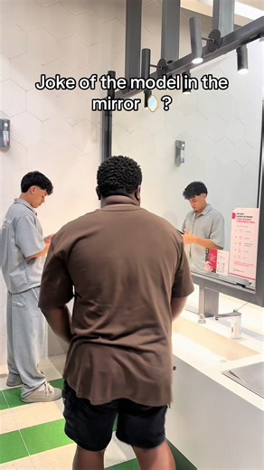 Hilarious Model in the Mirror Prank Video