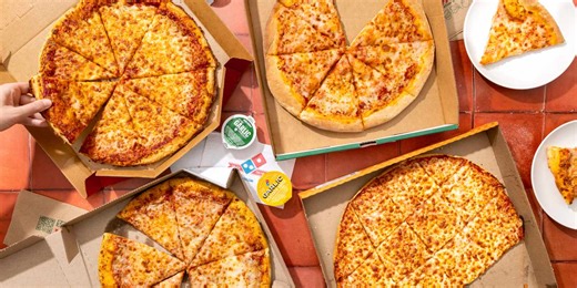 I Tried Pizza From 4 Popular Delivery Pizza Chains—This Is the One I’ll Order Again