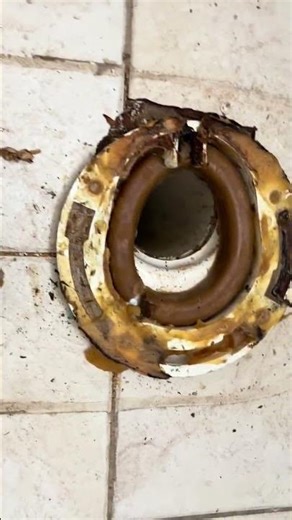 Weird offset flange. It only has space for johnnys on 3 sides only. #plumbing #plumber #toilet #fail