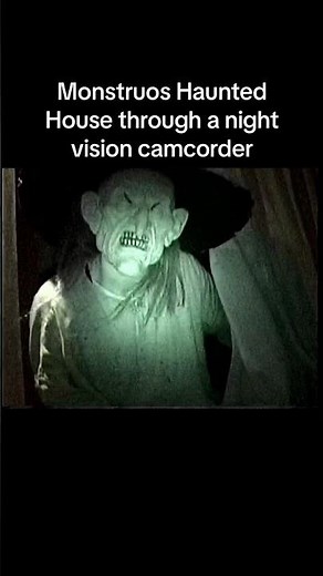 Monstruos through a night vision camcorder #halloweenhorrornights #universalstudios #hhn