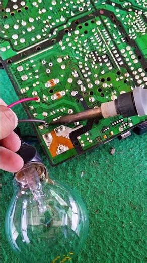 A simple and visual way to understand how fuses work. ⚡💡” DIY