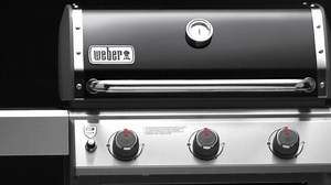 A new standard has been set in the world of gas grilling with the Weber Genesis® II Series. All equipped with premium features and backed by an outstanding 10-year warranty on ALL PARTS. | Weber Grills Canada