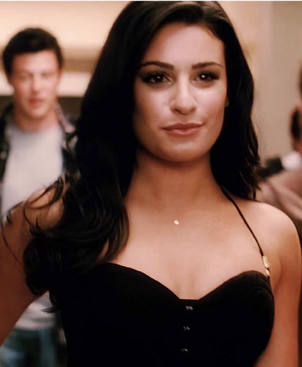 #GLEE Rachel was kinda annoying and several times was not the best person , but she always was sure of her relationship with Finn and Finn not #rachelberry #finnhudson #sueme #edits